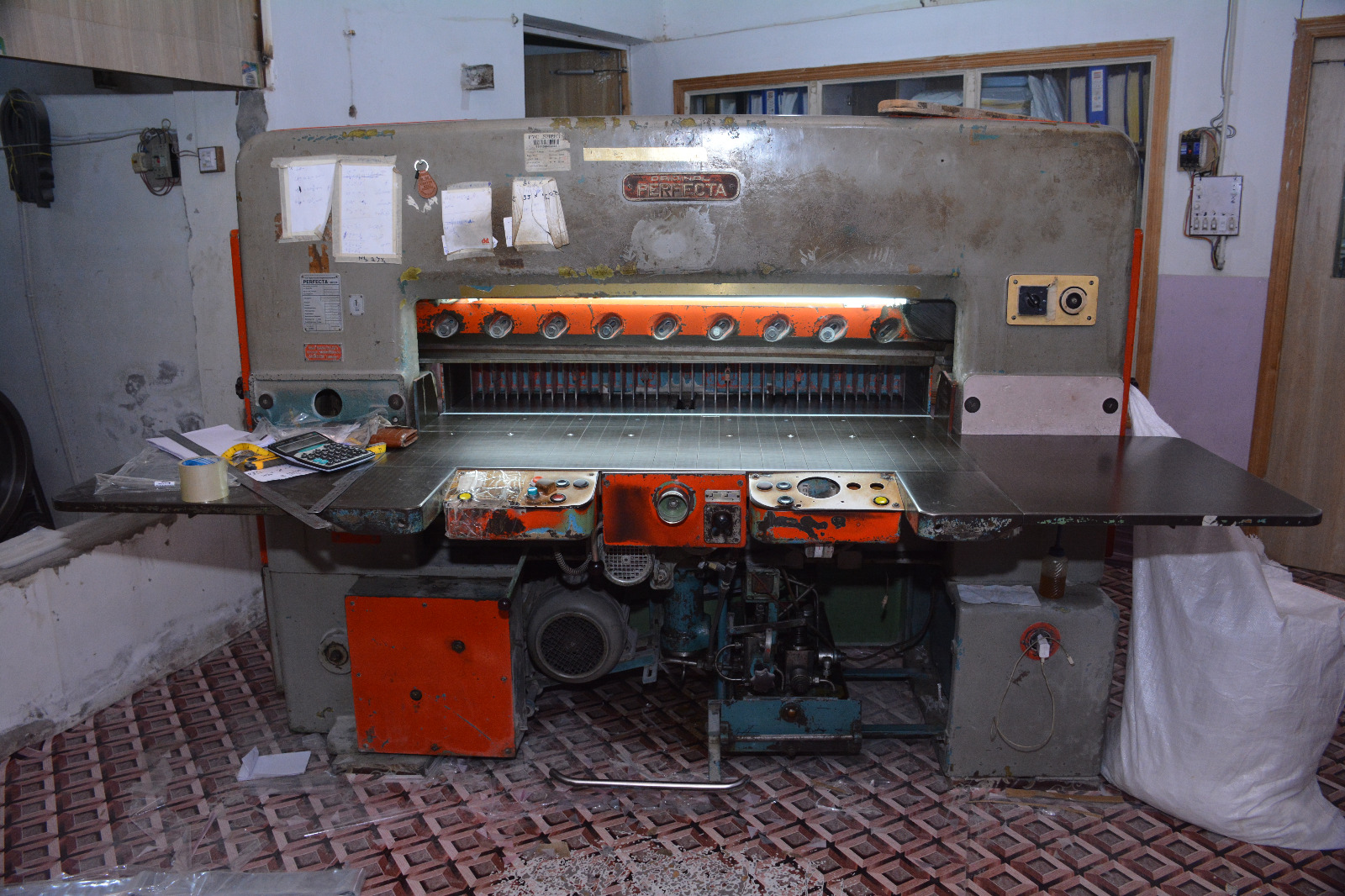 79f37bf0-121c-4172-aa69-8a1e2c69b3a3